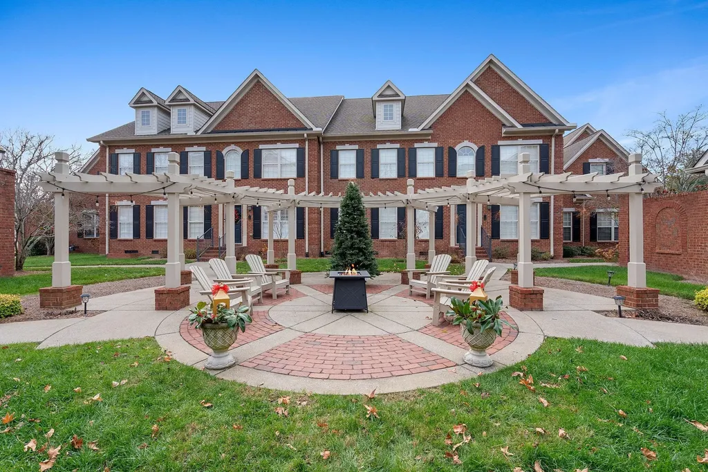 128 Brilliantine Circle Franklin TN 37064