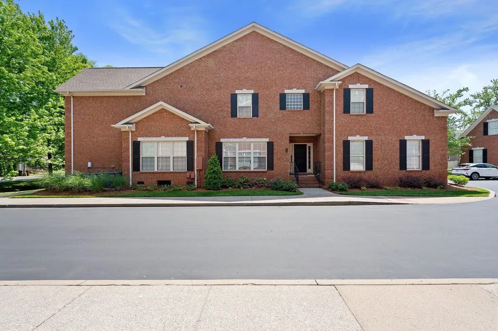 128 Brilliantine Circle Franklin TN 37064