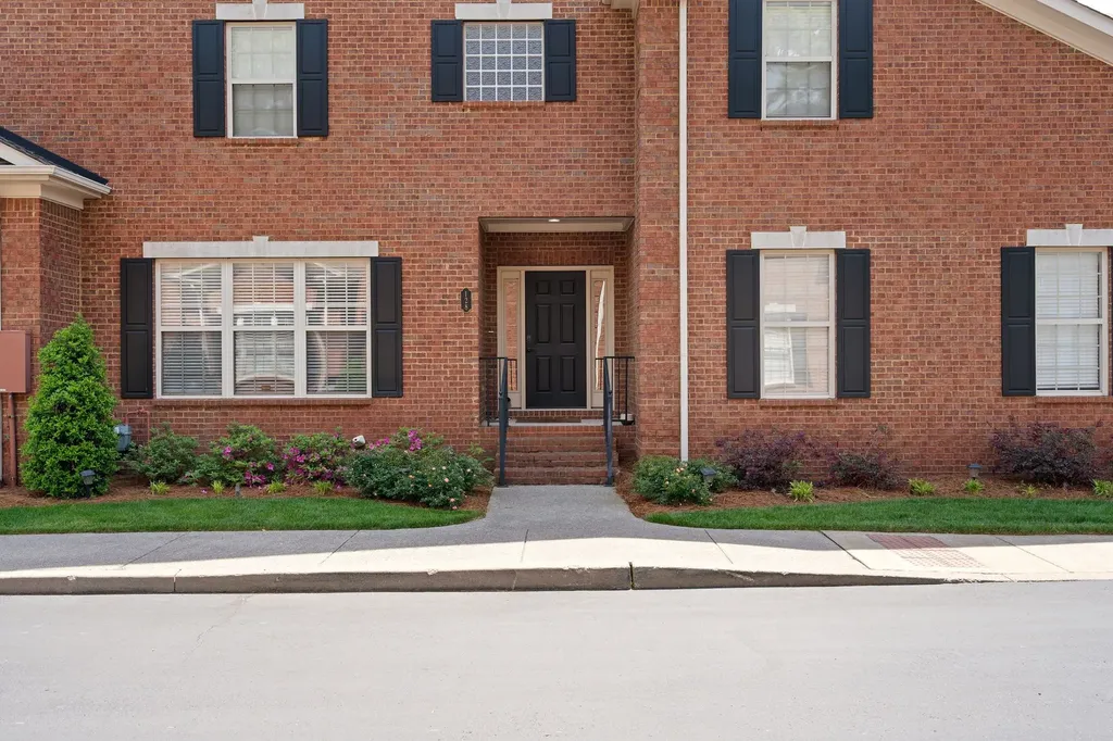 128 Brilliantine Circle Franklin TN 37064