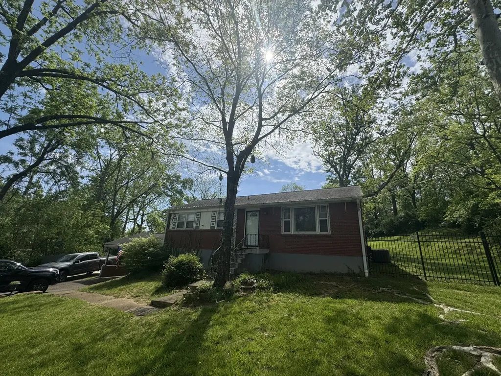 177 Briggs Avenue Nashville TN 37211