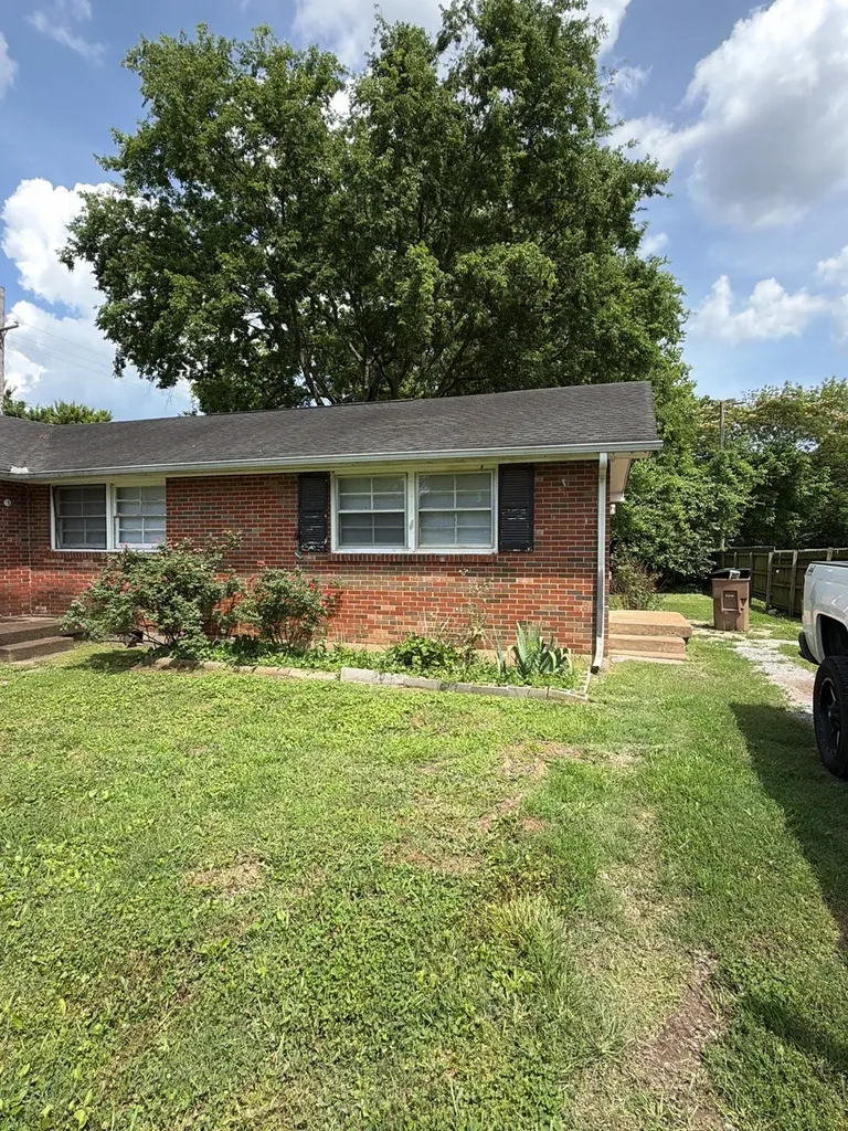 100 Glenmont Drive Nashville TN 37210
