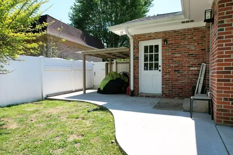 7011 Leslie Dell Lane Chattanooga TN 37421