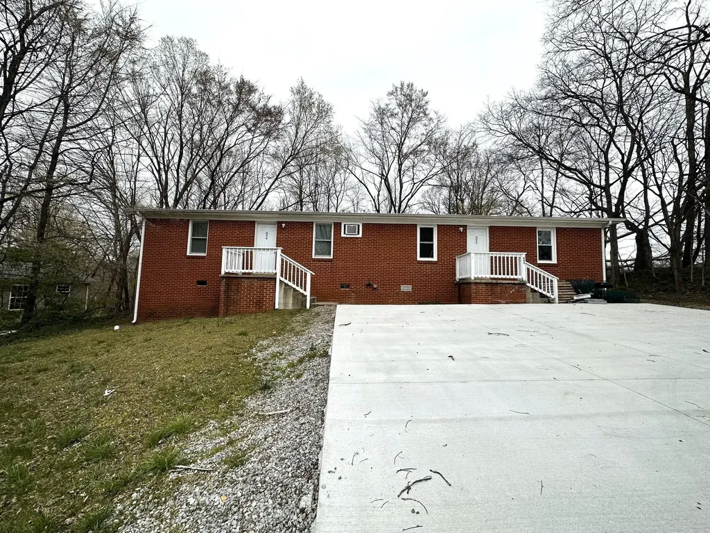 896 Locust Drive Clarksville TN 37040