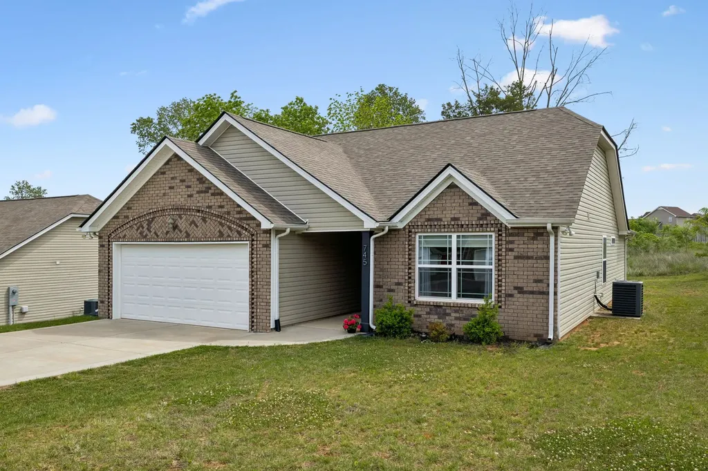 745 Cedar Lane Springfield TN 37172