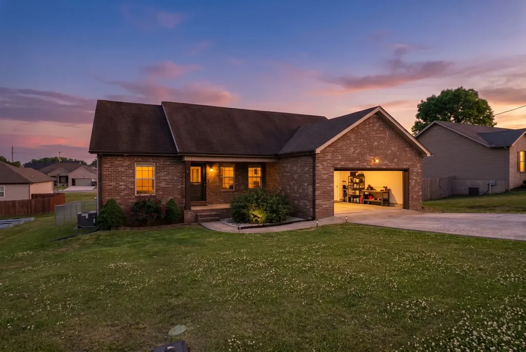 207 Jordan Avenue Shelbyville TN 37160
