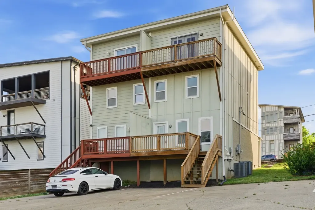 126C Fern Avenue Nashville TN 37207