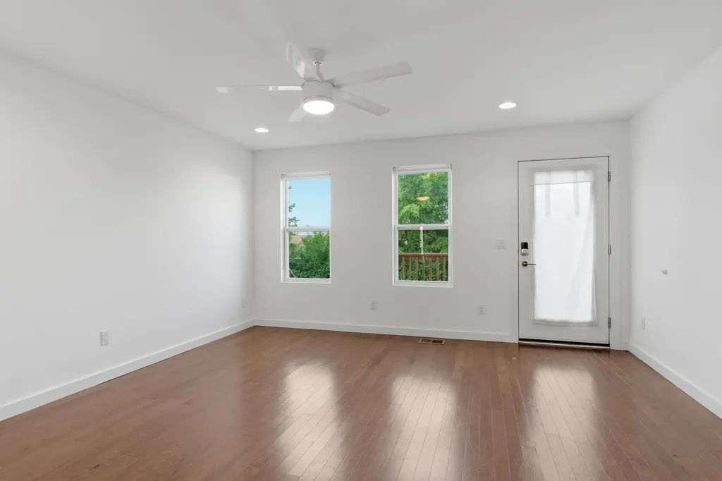 126C Fern Avenue Nashville TN 37207