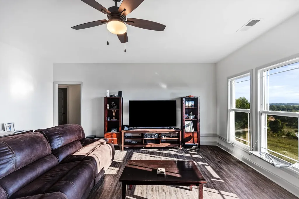 610 Summer City Firetower Road Pikeville TN 37367