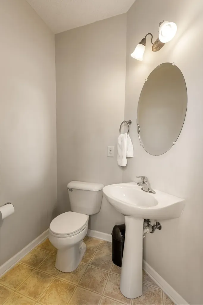 7277 Charlotte Pike Nashville TN 37209