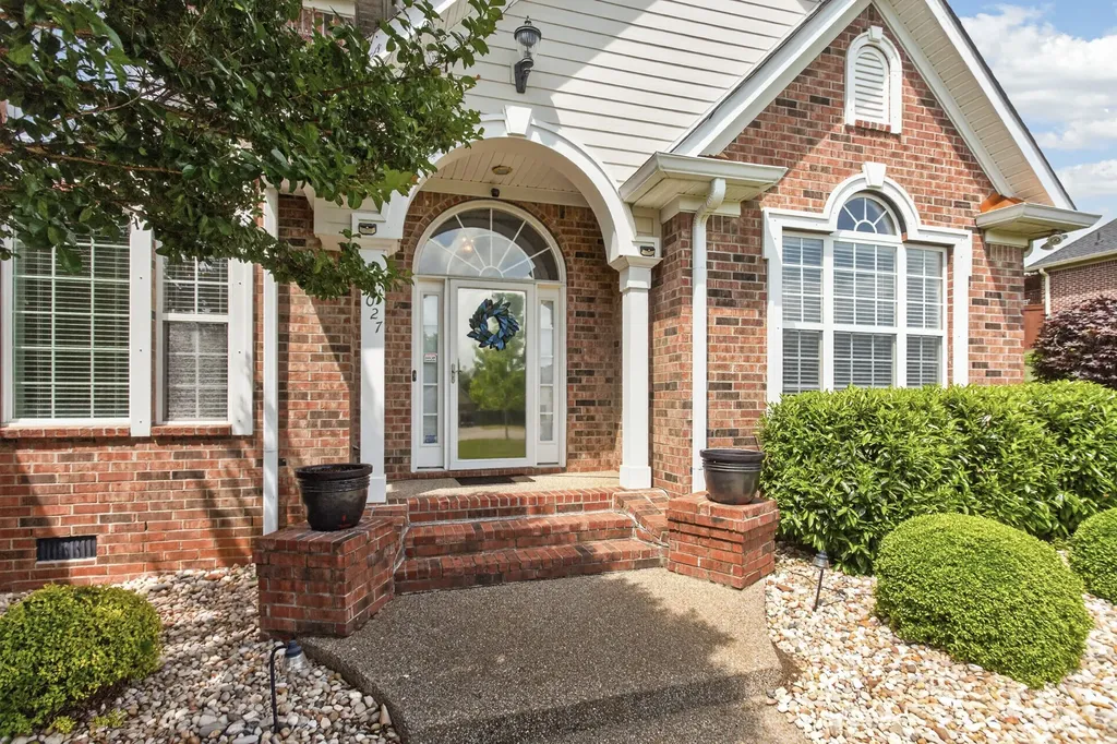 1027 Berkshire Boulevard Mount Juliet TN 37122