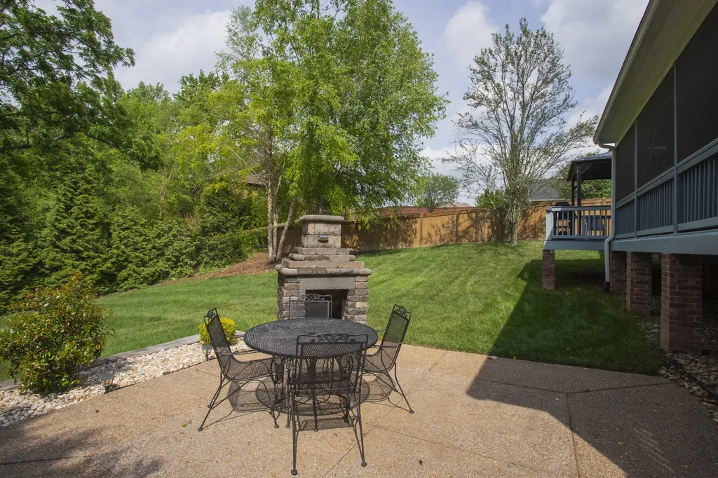 1027 Berkshire Boulevard Mount Juliet TN 37122