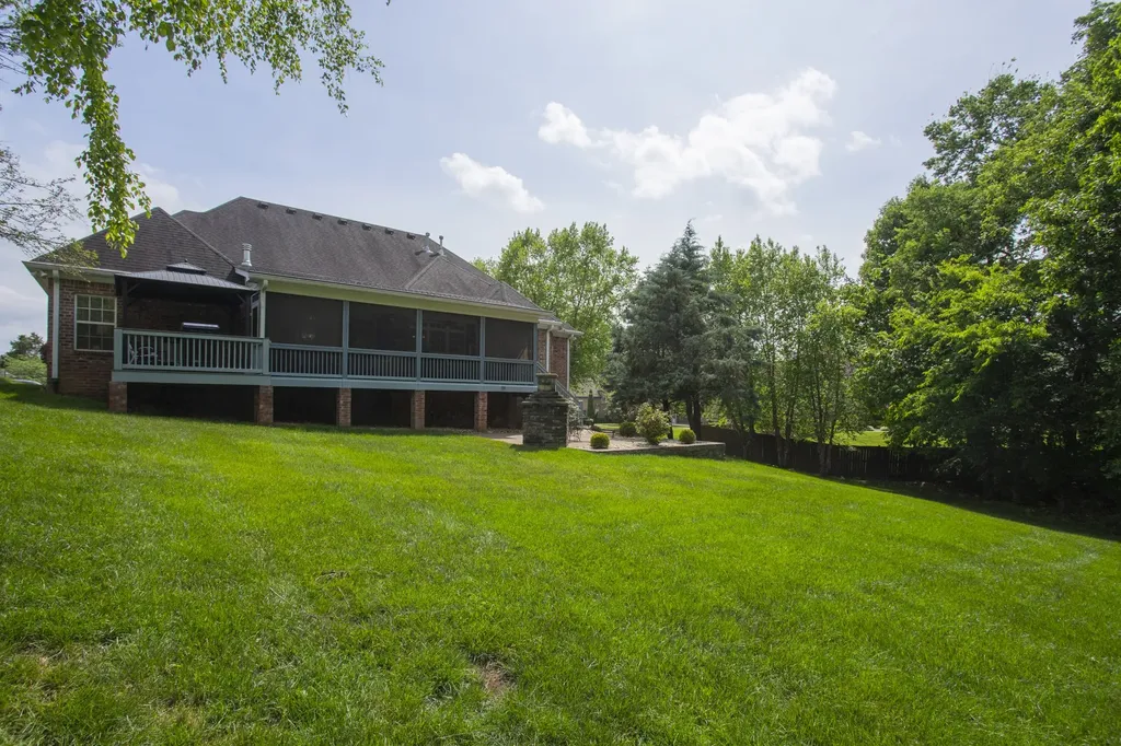 1027 Berkshire Boulevard Mount Juliet TN 37122