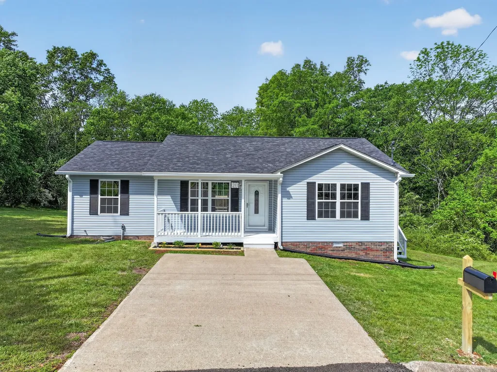 211 St Catherine Court Columbia TN 38401