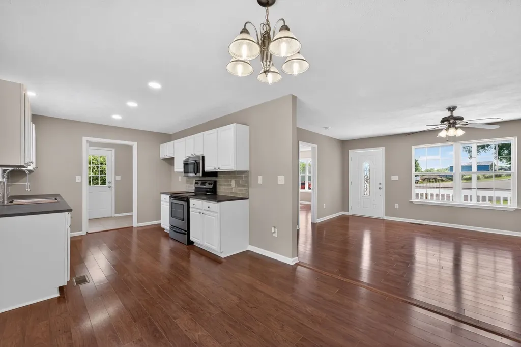 211 St Catherine Court Columbia TN 38401