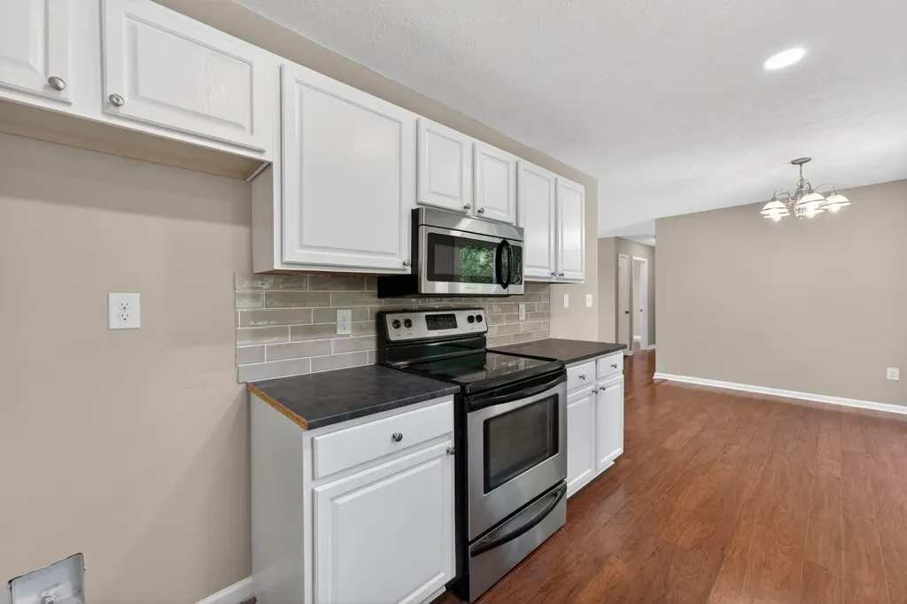 211 St Catherine Court Columbia TN 38401