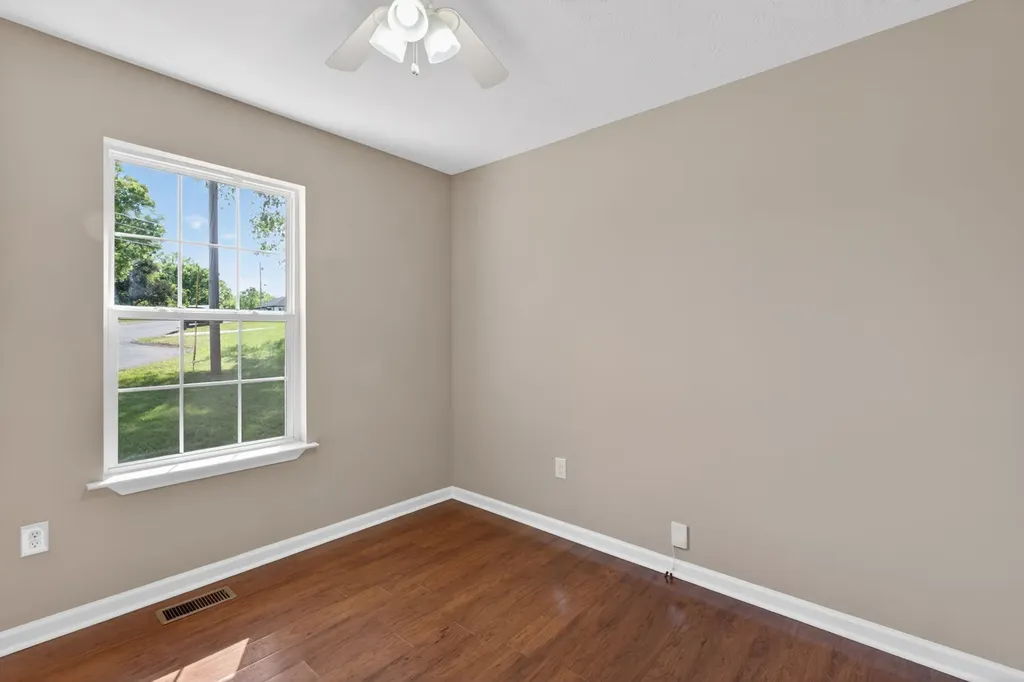 211 St Catherine Court Columbia TN 38401