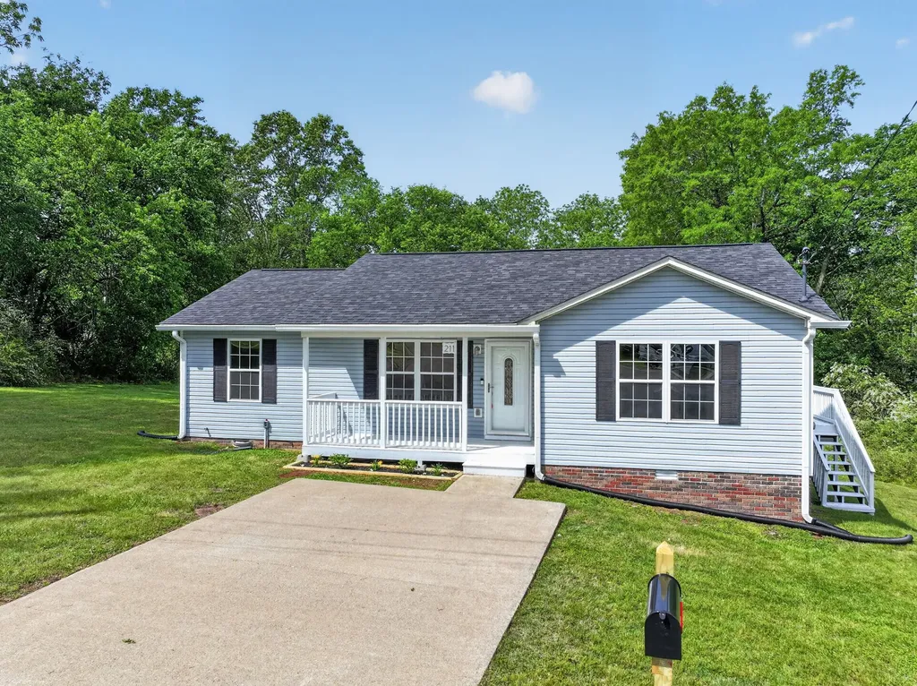 211 St Catherine Court Columbia TN 38401