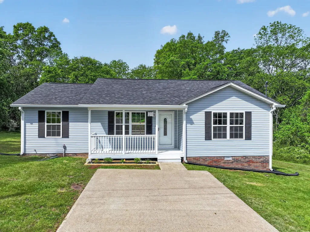 211 St Catherine Court Columbia TN 38401