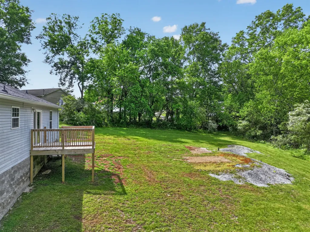 211 St Catherine Court Columbia TN 38401