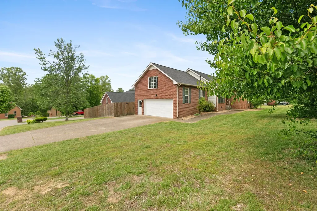 8001 Anna Court Greenbrier TN 37073