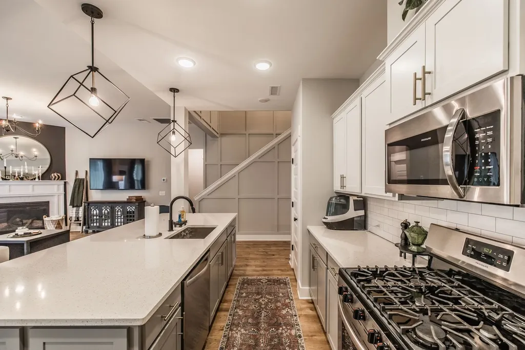 210 Woodhall Court White House TN 37188