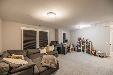 210 Woodhall Court White House TN 37188