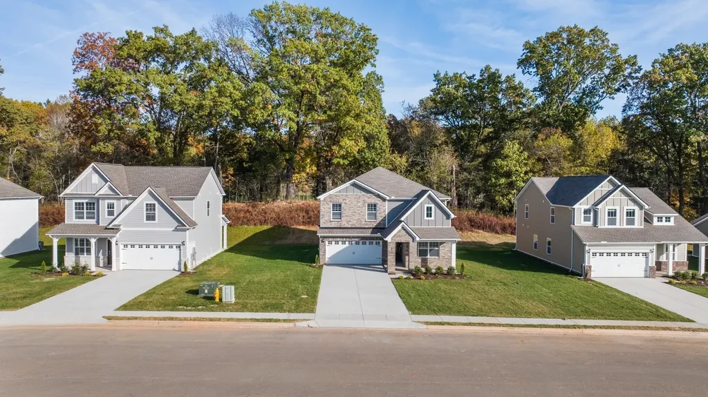 707 Kinross Drive Clarksville TN 37043