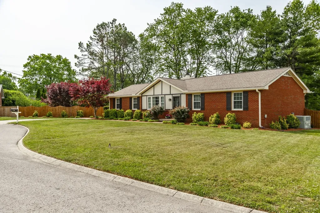 106 Yorkside Court Hendersonville TN 37075