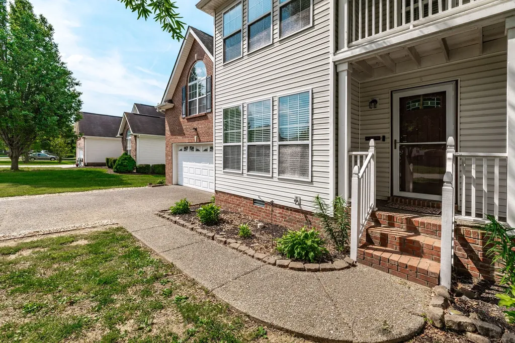 1235 Briarcliff Avenue Gallatin TN 37066