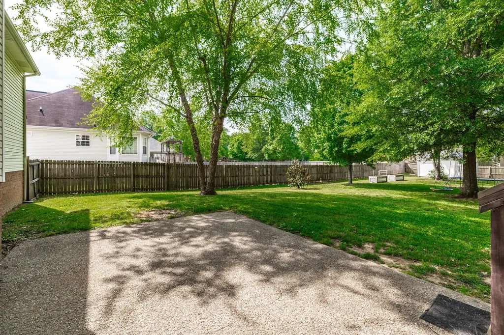 1235 Briarcliff Avenue Gallatin TN 37066