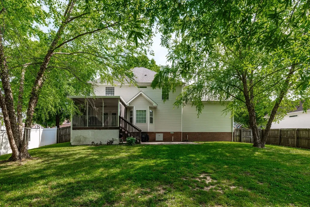 1235 Briarcliff Avenue Gallatin TN 37066