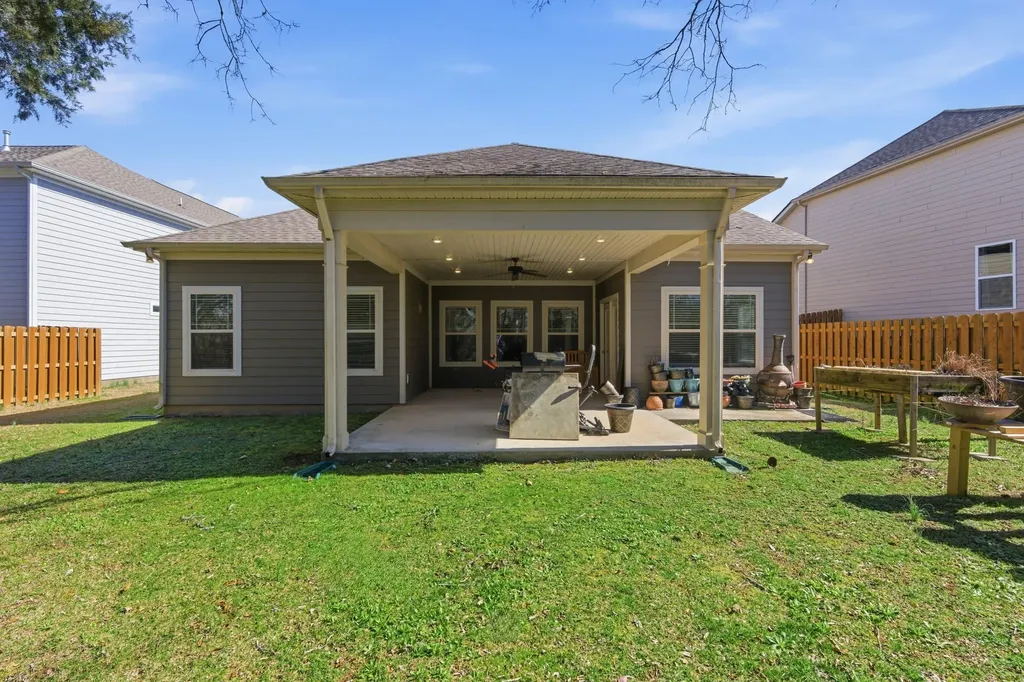 1234 Cotillion Drive Murfreesboro TN 37128