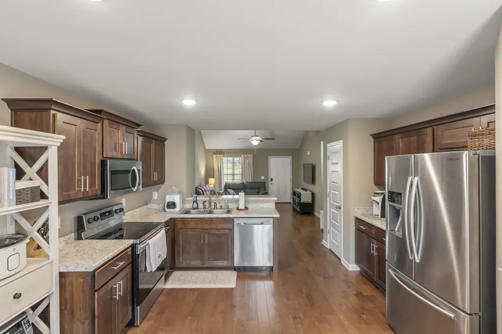 631 Berry Circle Springfield TN 37172