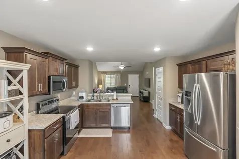 631 Berry Circle Springfield TN 37172