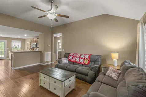 631 Berry Circle Springfield TN 37172