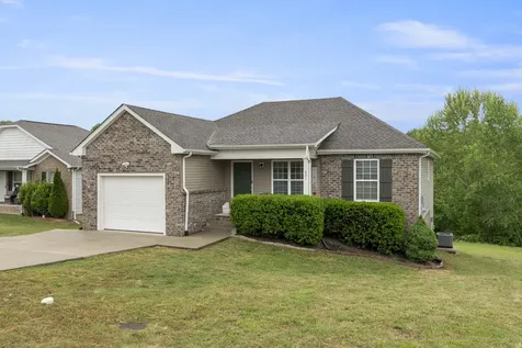 631 Berry Circle Springfield TN 37172
