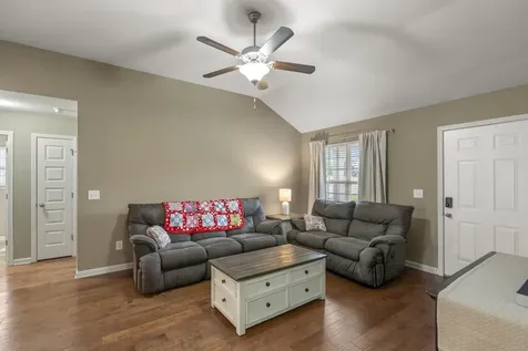 631 Berry Circle Springfield TN 37172