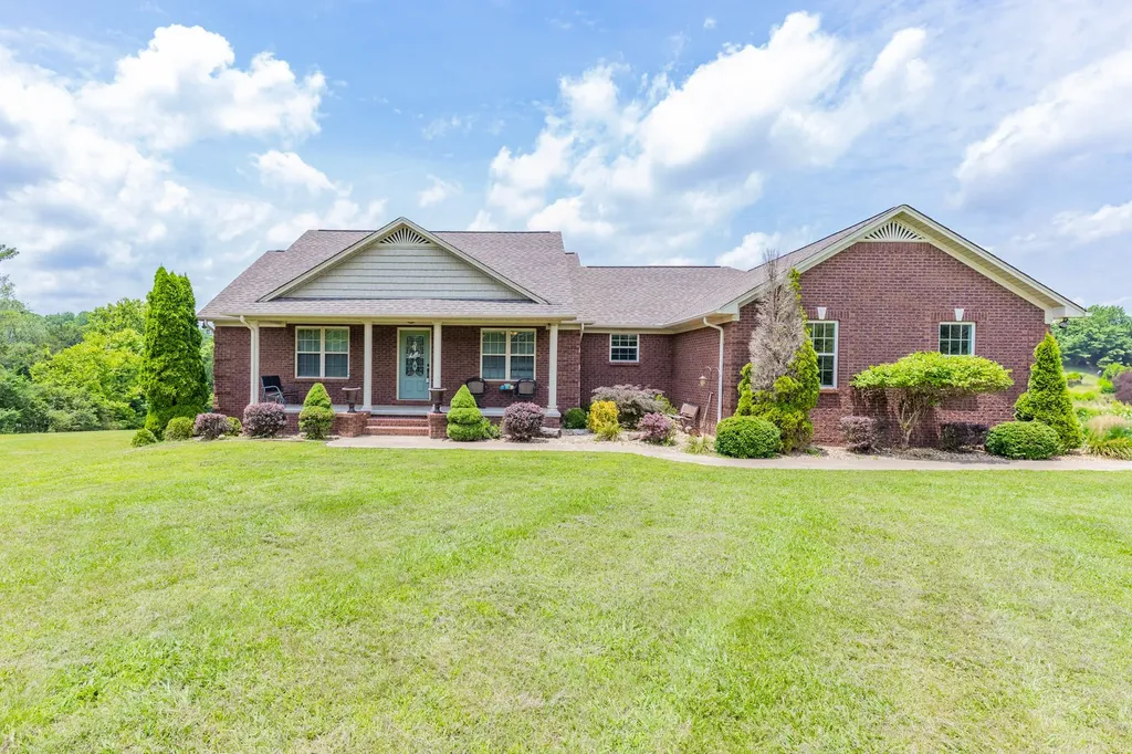 234 Glenn Springs Road Lawrenceburg TN 38464
