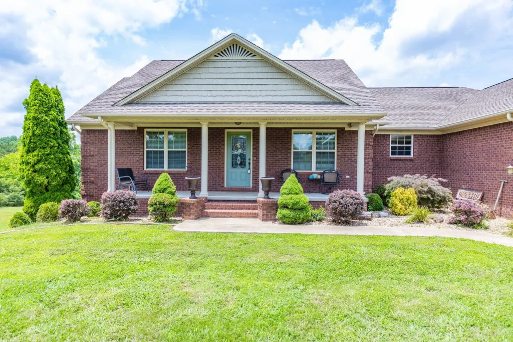 234 Glenn Springs Road Lawrenceburg TN 38464
