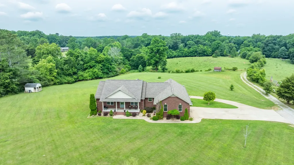 234 Glenn Springs Road Lawrenceburg TN 38464
