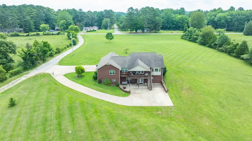 234 Glenn Springs Road Lawrenceburg TN 38464