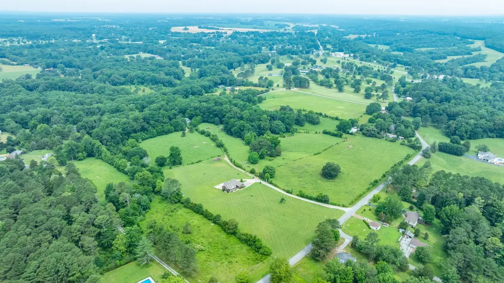 234 Glenn Springs Road Lawrenceburg TN 38464