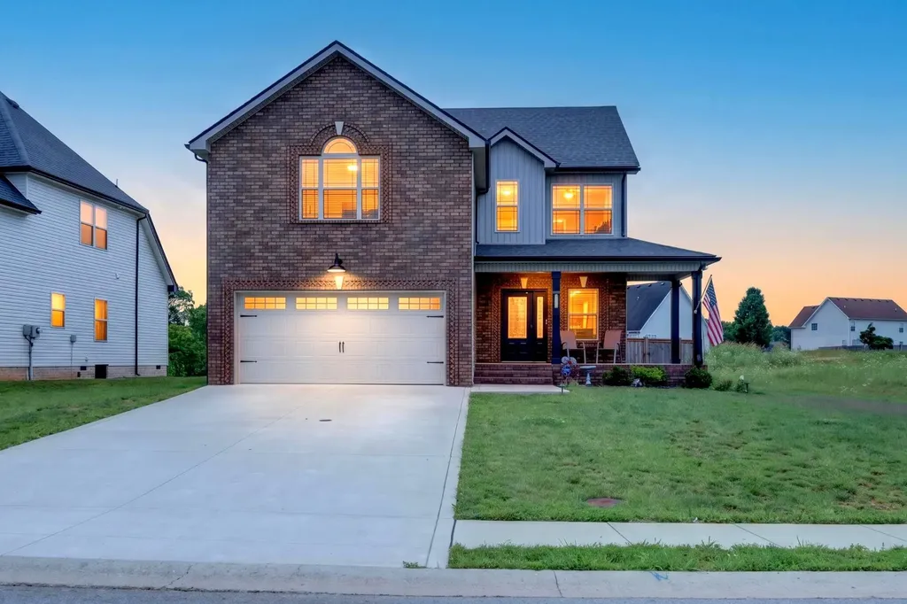 1305 Apple Blossom Road Clarksville TN 37042