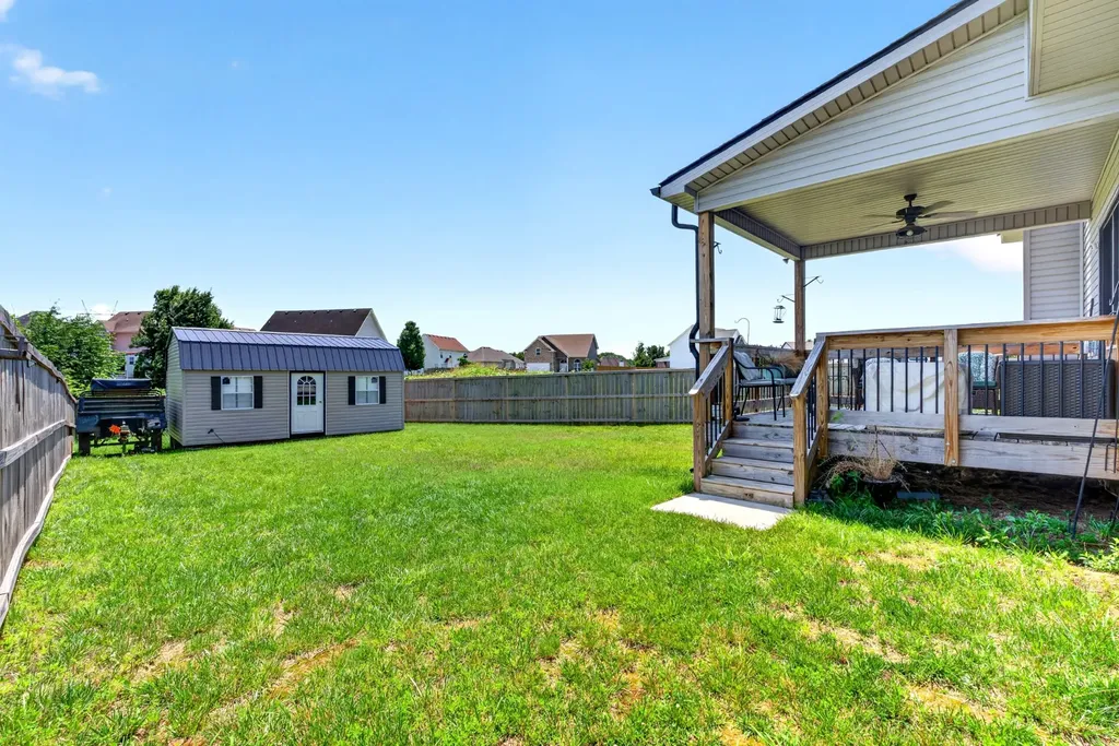 1305 Apple Blossom Road Clarksville TN 37042