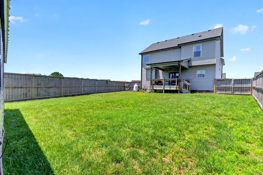 1305 Apple Blossom Road Clarksville TN 37042