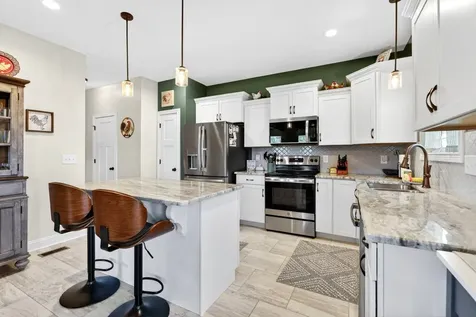 1305 Apple Blossom Road Clarksville TN 37042