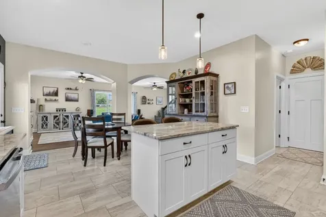 1305 Apple Blossom Road Clarksville TN 37042