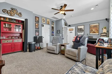 1305 Apple Blossom Road Clarksville TN 37042
