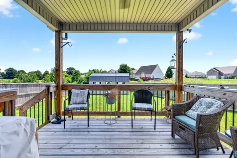 1305 Apple Blossom Road Clarksville TN 37042