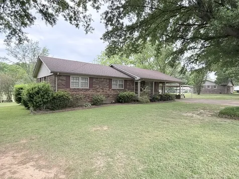 360 General Forrest Drive Bruceton TN 38317